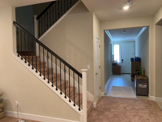 Building Photo - Newer "Next Gen" Home in Springlake/Woodla...