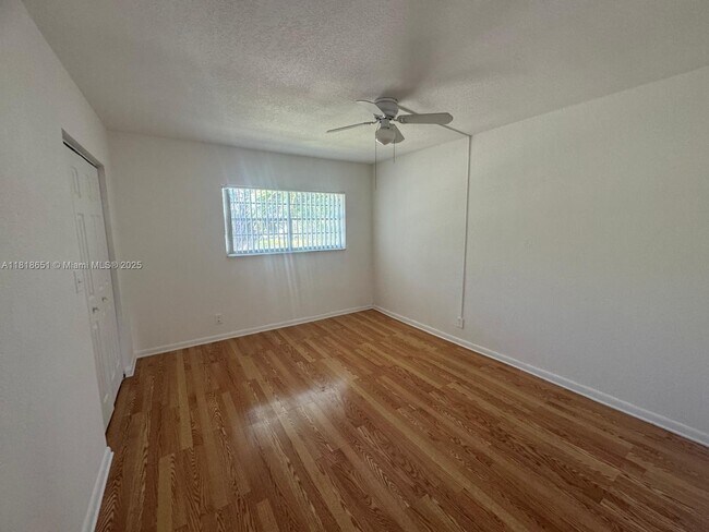 Building Photo - 4820 NW 9th Dr