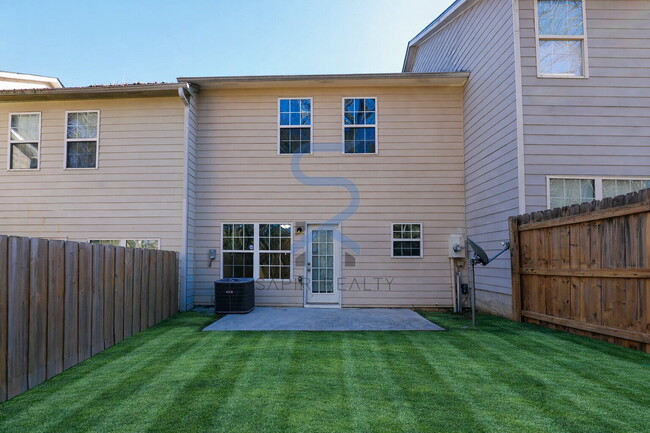 Building Photo - Move in before January 31st and choose your reward: a $250 Amazon Gift Card or a 55" Smart TV!