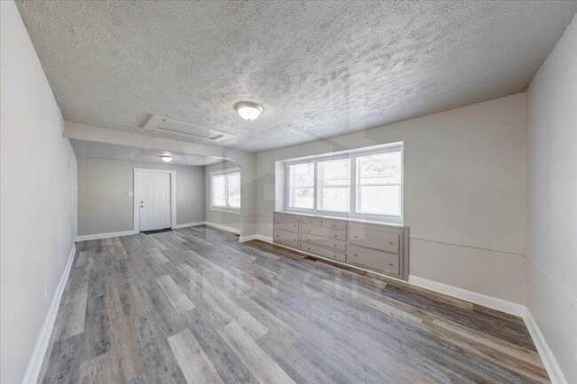 Building Photo - 3639 N Emerson Ave