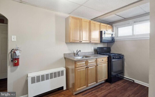 Building Photo - 4971 Kershaw St