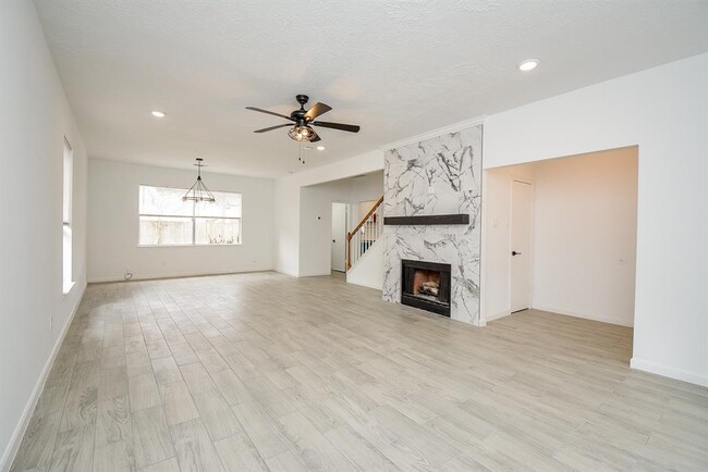 Building Photo - 1510 Plumwood Dr