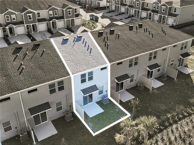 Building Photo - 2735 Skyline Lp