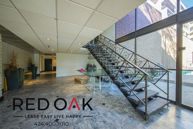 Building Photo - 3949 Los Feliz Blvd