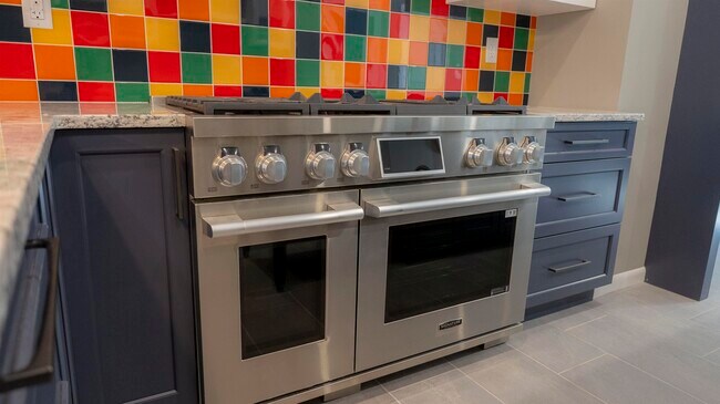 Building Photo - 207 GARDEN St