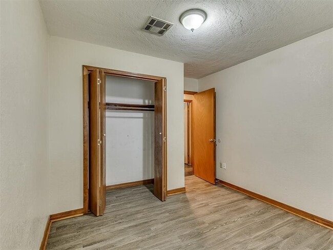 Building Photo - 1518 Boyd St