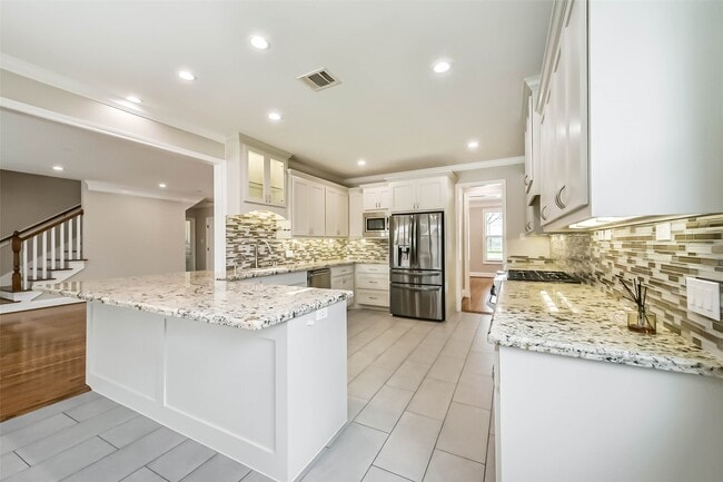 Building Photo - 1317 Chantilly Ln