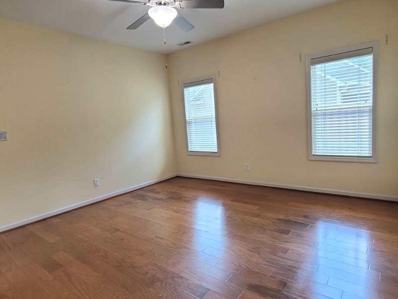 Building Photo - 5833 Kindley Dr