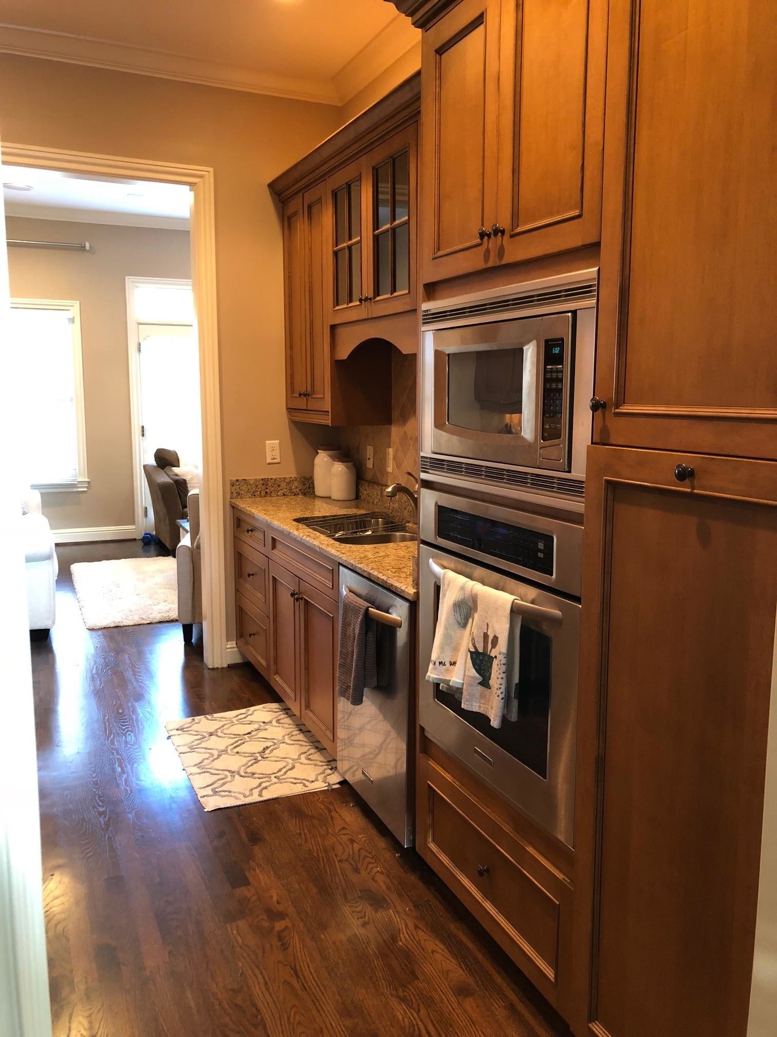 Galley kitchen! - 3189 Parthenon Ave
