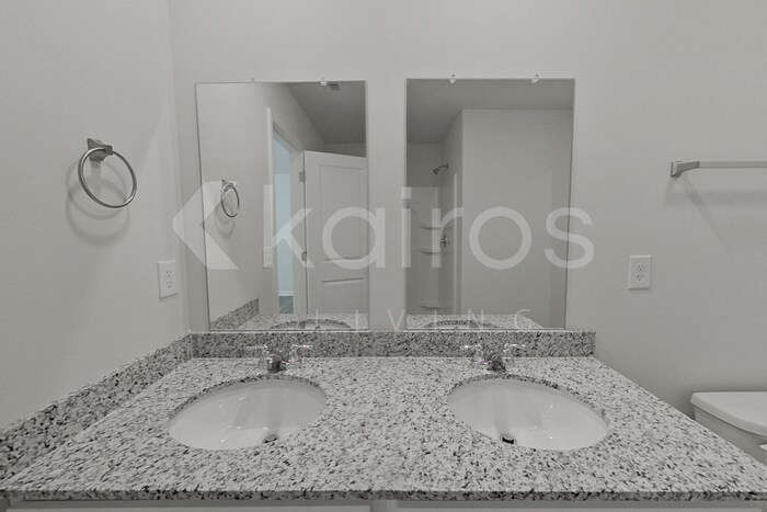 Building Photo - 310 Ironwood Ct