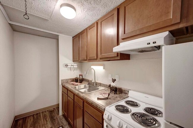 Building Photo - Apple Ridge