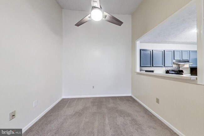 Building Photo - 896 Windbrooke Dr