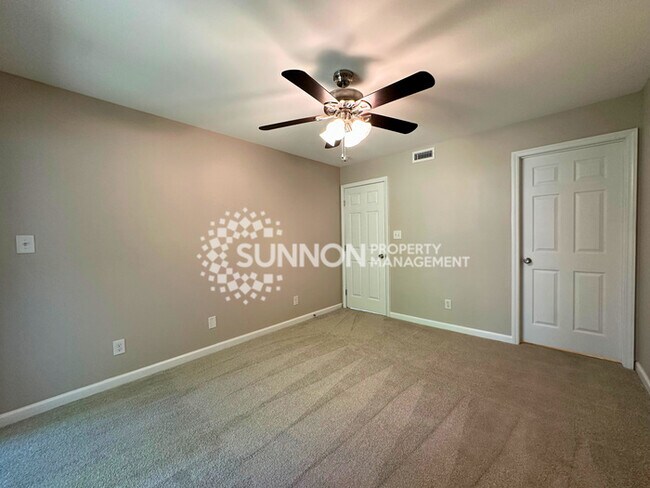 Building Photo - Completely Remodeled 2BR 2BA Condo