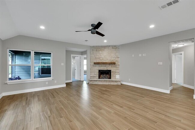 Building Photo - 1339 Coppercrest Dr