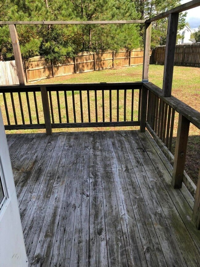 Building Photo - Welcome to Brookstone Crossing!