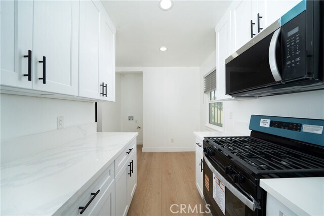 Building Photo - 1048 Cedar Ave