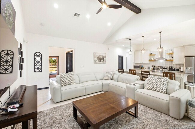 Building Photo - 418 Tawny Oak Cir