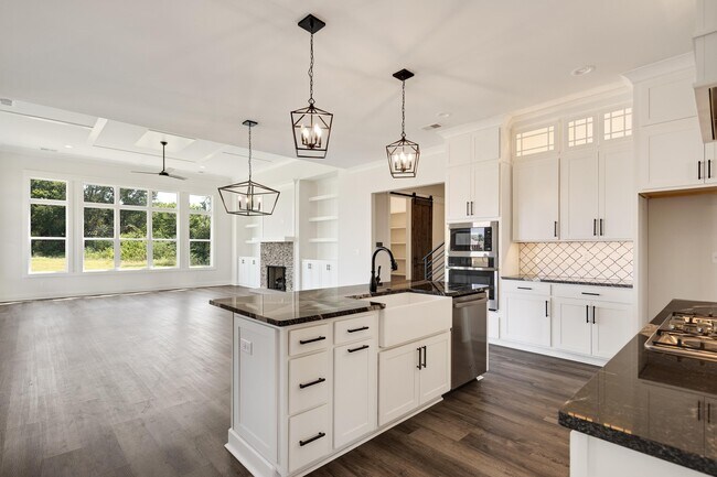 Building Photo - 5030 Jon Oak Dr