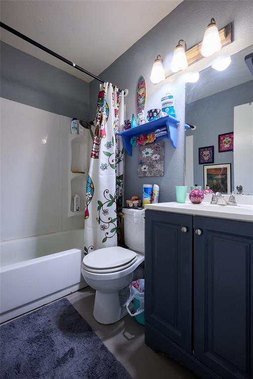 Building Photo - 2003 Old W Pl