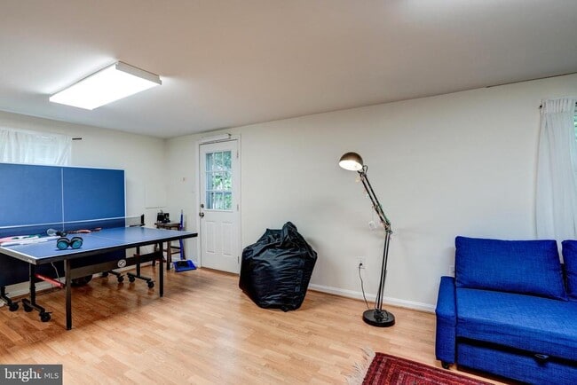 Building Photo - 7525 Cayuga Ave