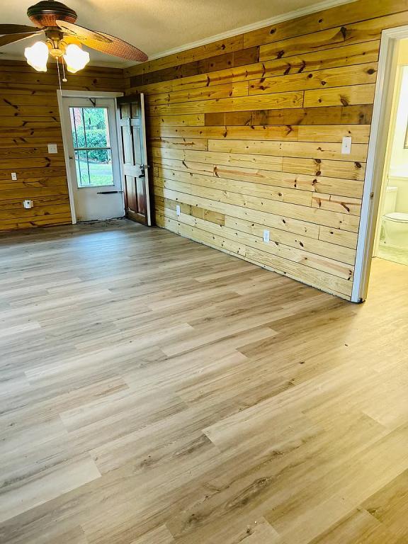 Building Photo - 111 Pinehaven Dr