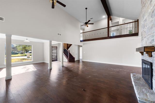 Building Photo - 207 Fresh Meadow Dr