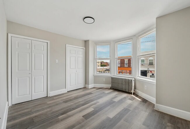 Building Photo - 424 N 64th St