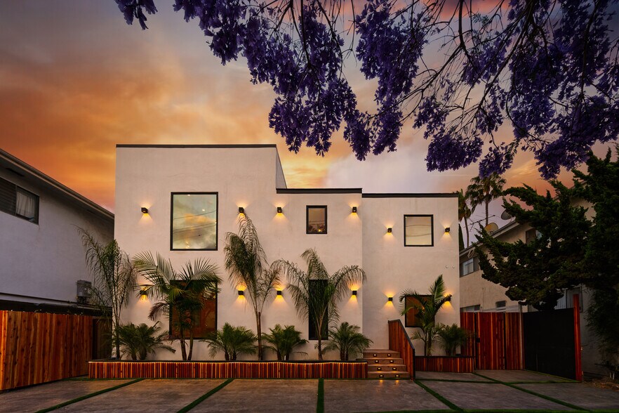 Building Photo - 1448 S Holt Ave