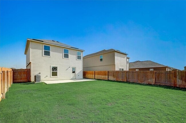 Building Photo - 221 Cres Park Dr