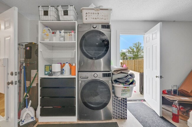 Building Photo - Rental available in Isle of Palms
