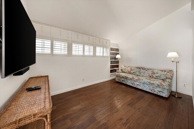 Building Photo - 4680 Via Carretas