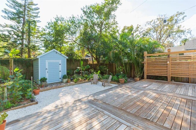 Building Photo - 917 E Broad St