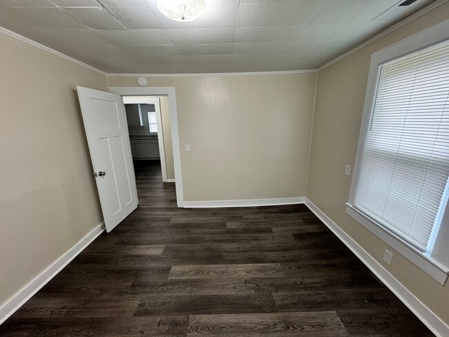 Building Photo - 2/1 House currently being remodeled. Shoul...