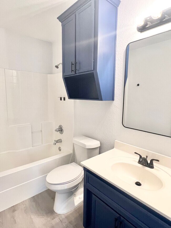 Building Photo - Updated 4 Bed Home in Killeen!