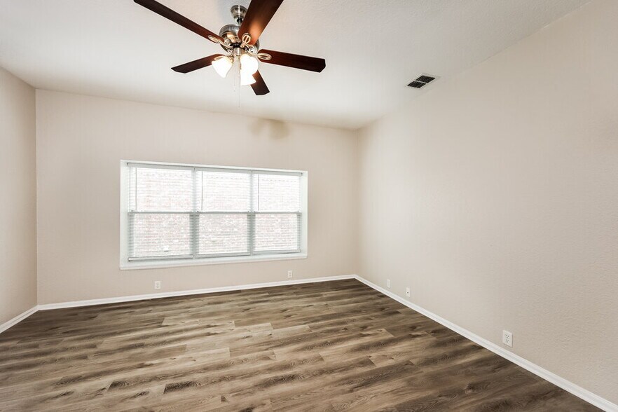 Building Photo - 4823 James Gaines