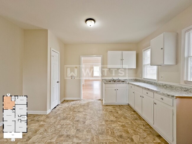 Building Photo - 3-Bedroom House in East Lake.