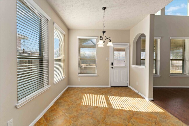 Building Photo - 2814 Palm Harbour Dr