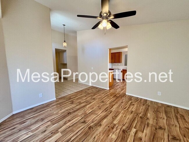 Building Photo - 14390 Hillsborough Dr