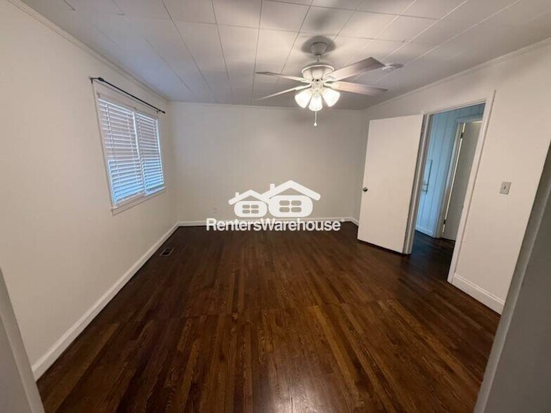 Building Photo - 358 Peevy St