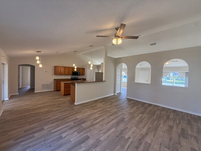 Building Photo - 48 Pennsylvania Ln