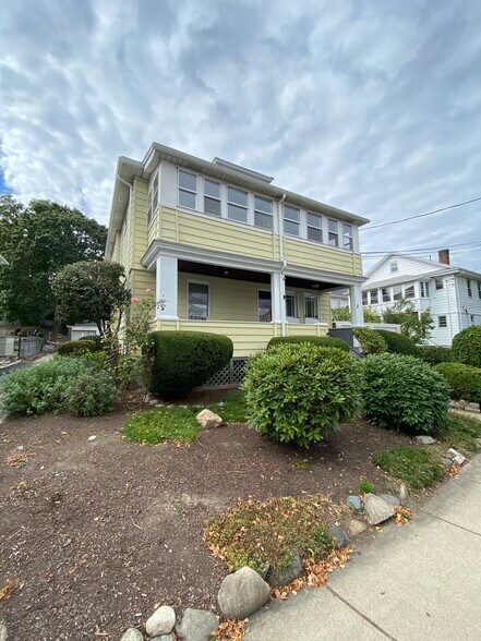 Building Photo - 7 Elmira St