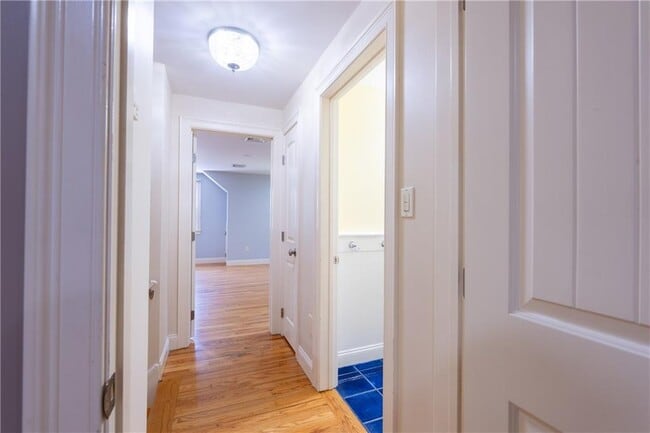 Building Photo - 48 Pleasant St