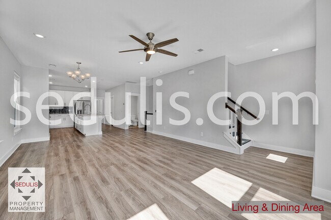 Building Photo - 4555 Mixson Ave