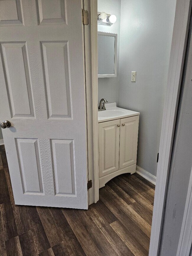 Building Photo - 270 5th St