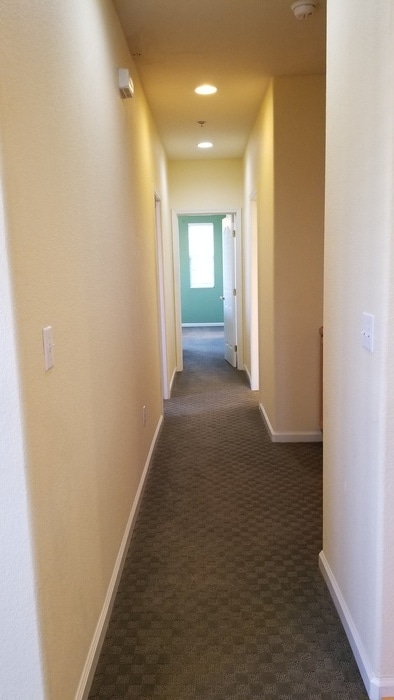 Building Photo - Adorable 2 bedroom 2 bathroom townhouse in...