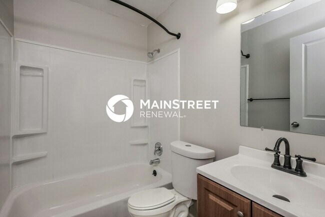 Building Photo - 3 Bedroom Pet-Friendly Home in LOUISVILLE,...