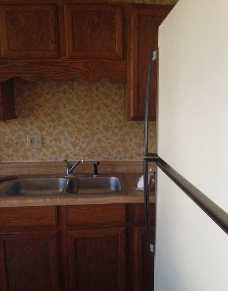 Building Photo - 802 Grand Ave