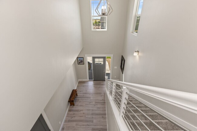 Building Photo - PROMO*** $1000 Off 1st Month of Rent -Beau...
