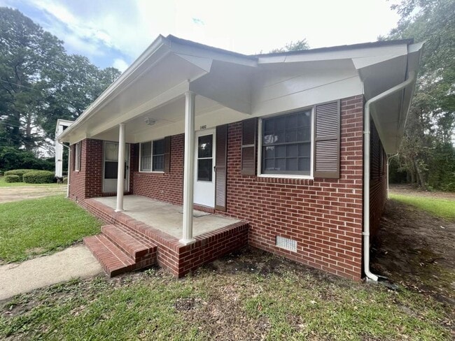 Building Photo - 1402 M.L.K. Jr Dr