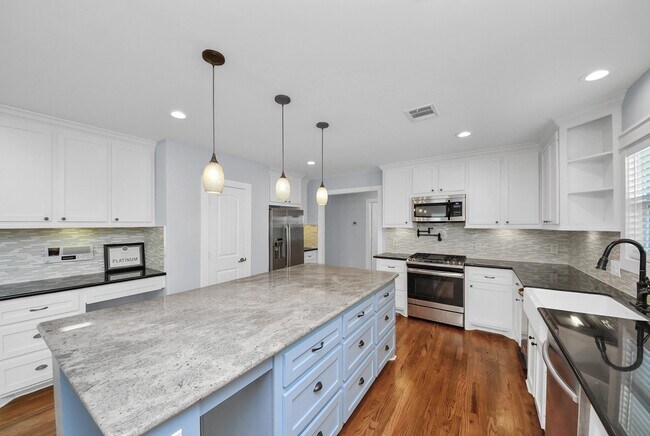 Building Photo - 509 Vincent St